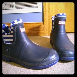 Women's Hunter short boots. Very clean